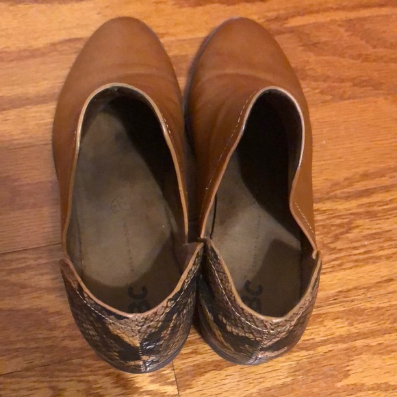 BC bootie in brown and snake look material sz 8 - Picture 4 of 5